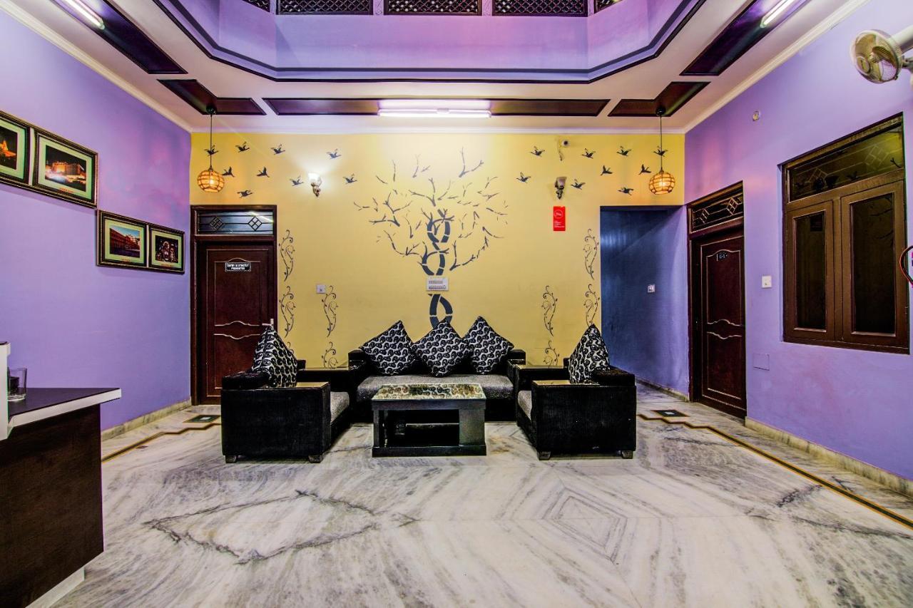 Oyo Hotel Malhotra Джапур Экстерьер фото